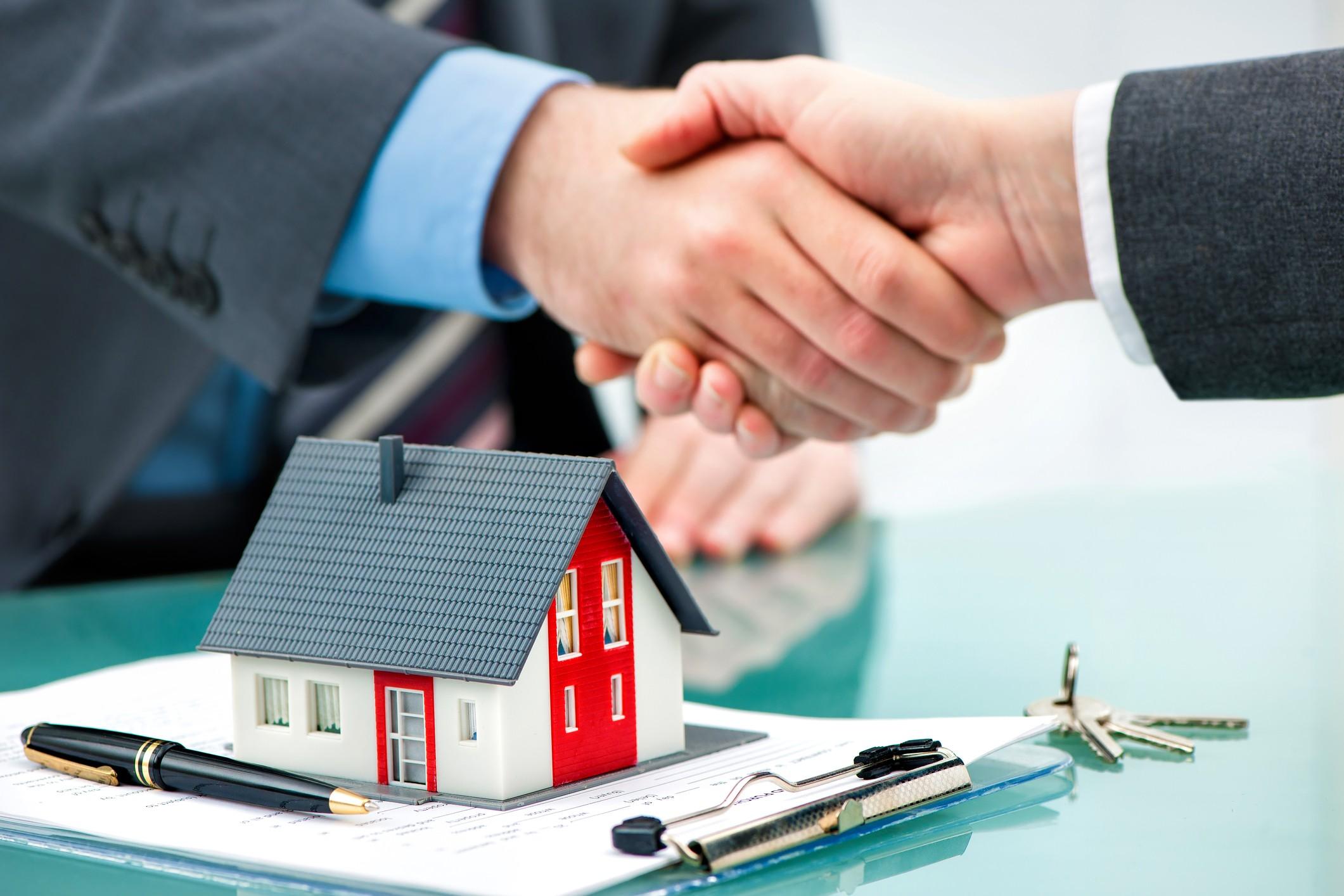 How Can a Mortgage Broker Help You Get a Mortgage After Bankruptcy?